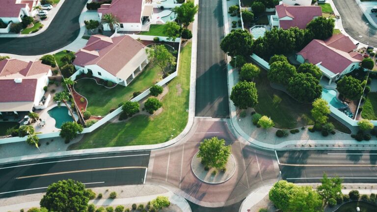 Mortgage applications rise 2.2%