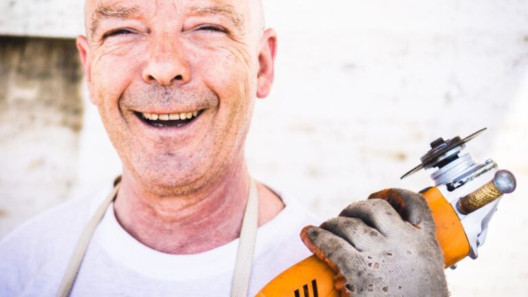 Builder confidence matches all-time high from '98