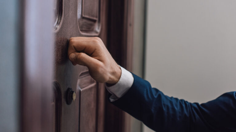 EasyKnock debuts new leaseback program