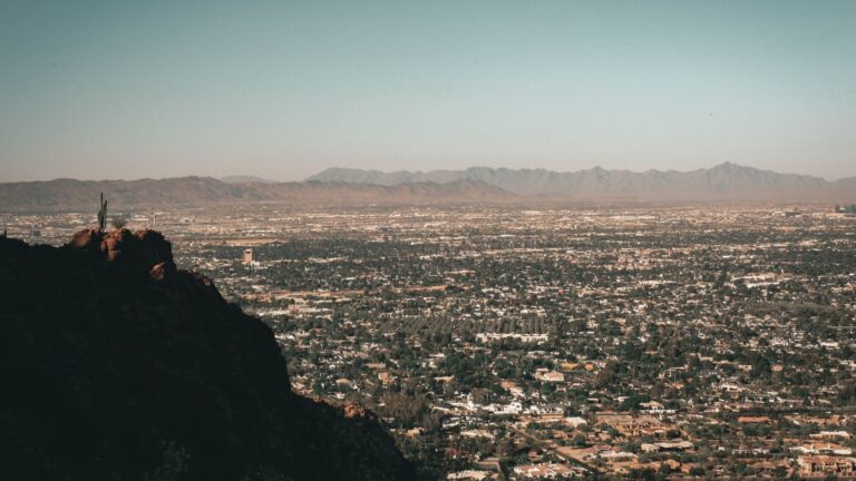 Home price gains continue to accelerate: Case-Shiller