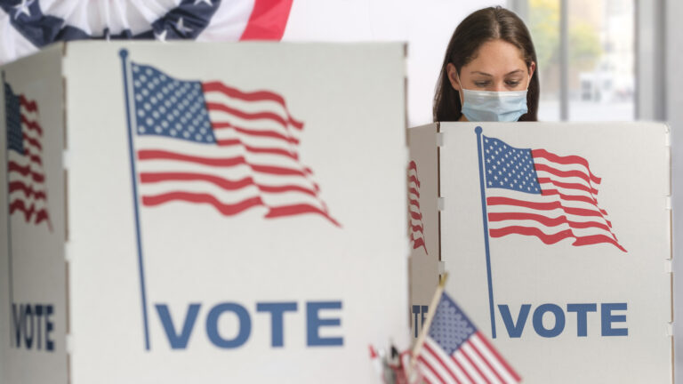 Multitudes of Americans considering leaving US after election