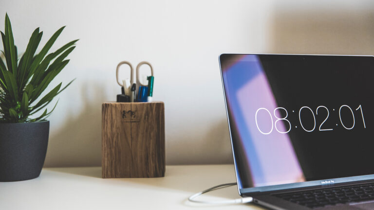 How smart tech can help reimagine homeowners' home offices