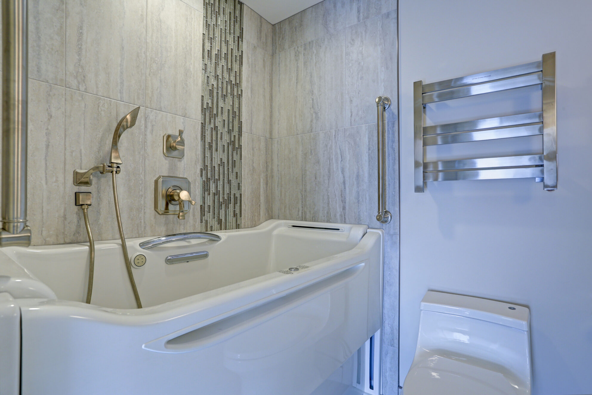 ScrubADubDub, What Homeowners Need To Know About Bathtubs Inman