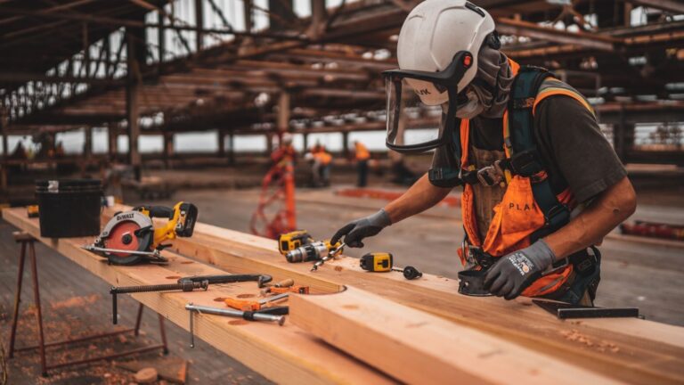 Builder confidence creeps up 1 point in February: NAHB