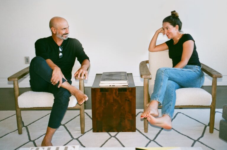 Casa Blanca takes aim at homebuyer experience with Bumble-like app