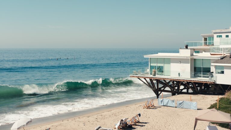 More vacation home consumers willing to buy sight unseen