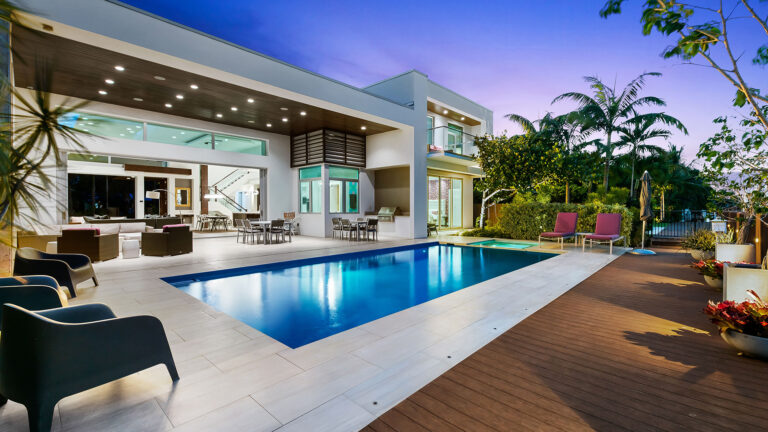 Tap into the red-hot second home market