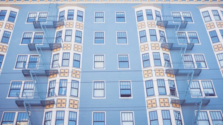 Twitter applauds as Berlin votes to wrestle apartments from landlords