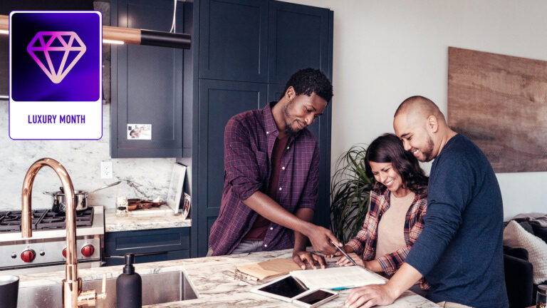 Give clients a standout experience! 5 customer service must-do's