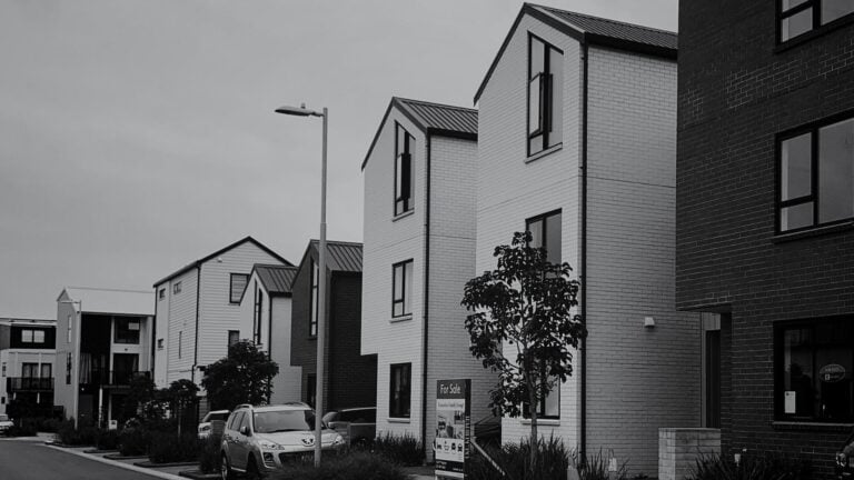 New home sales beat expectations as prices climb to historic record