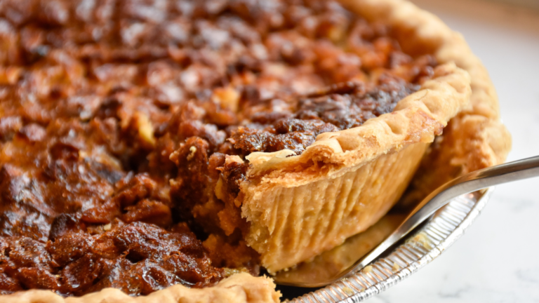 How to pull off a great Thanksgiving pie giveaway