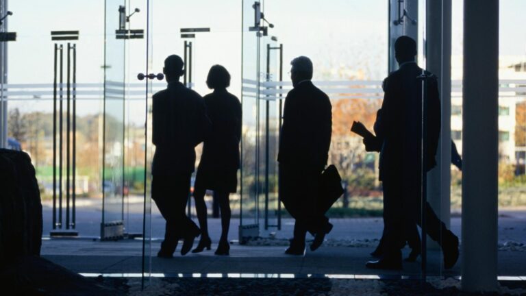 Looking for the right fit? 5 factors to consider when brokerage hunting