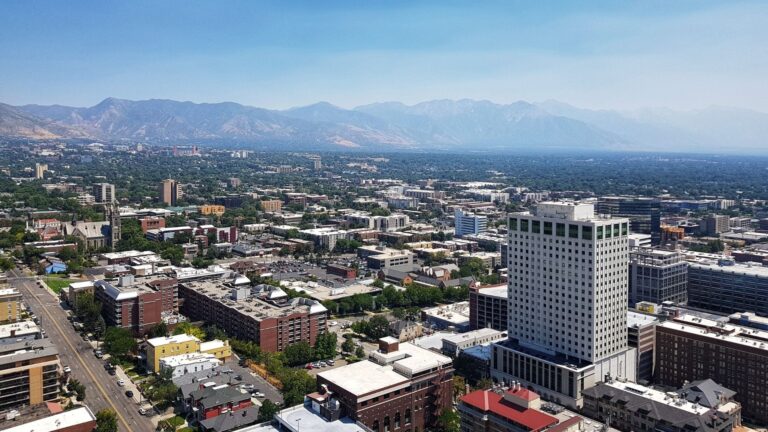 The 10 hottest housing markets to watch in 2022