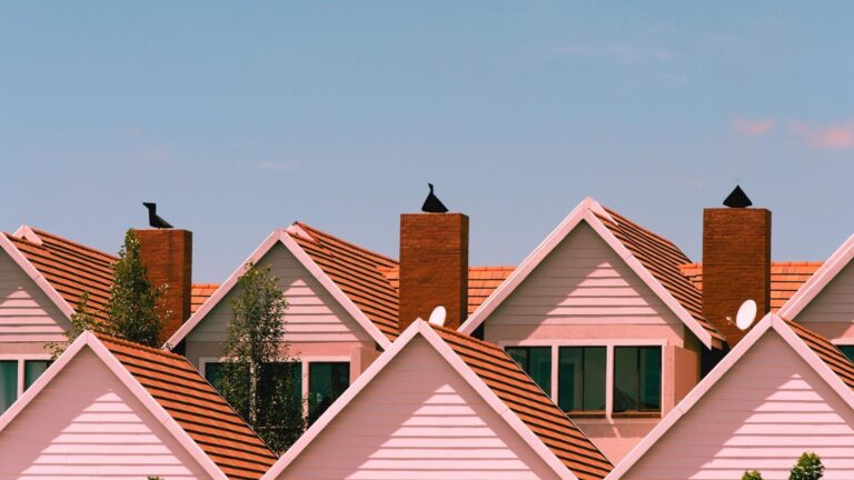 How to train your agents for a market shift 