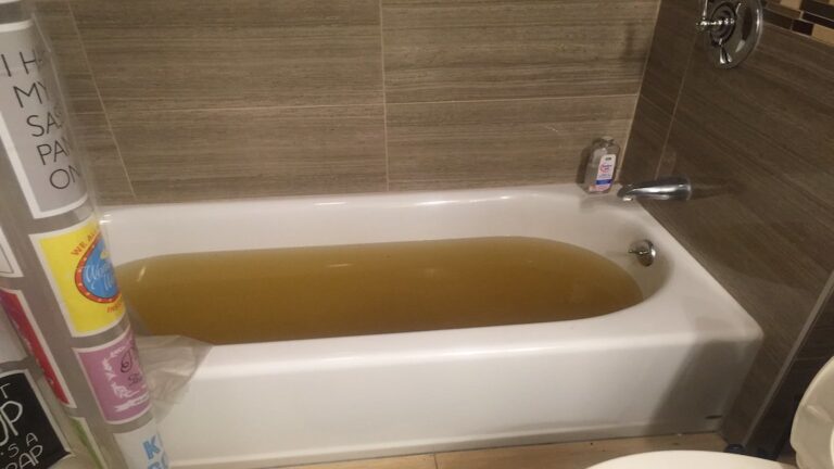 Agent advice on navigating the smelly reality of sewage problems