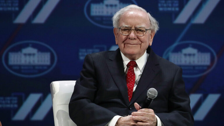 Berkshire Hathaway sees real estate income plummet