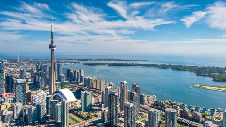 Toronto listing that offers to share a queen-size bed raises eyebrows