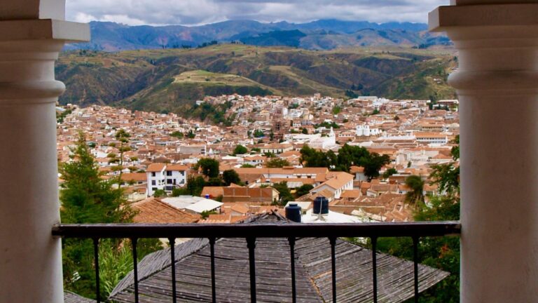 Realty One Group welcomes Bolivia to franchise
