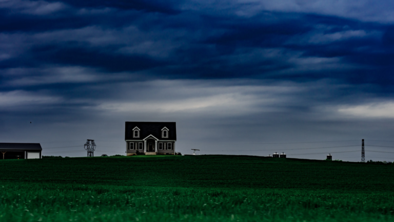 Don't expect mortgage rate relief in 2023, Fannie Mae warns in forecast