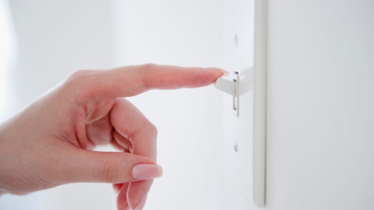 Ribbon suspends cash offer service, working on new tools for spring