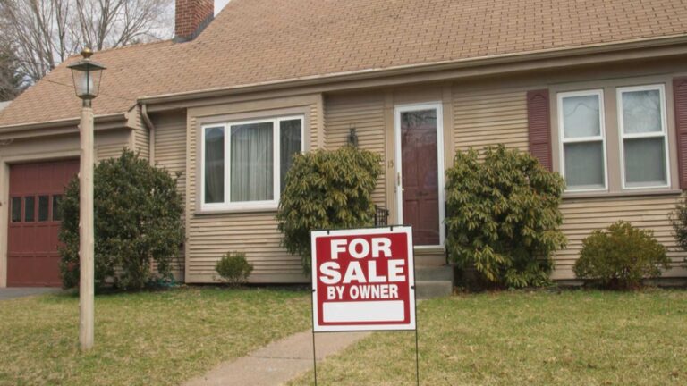 Home prices will soon post year-over-year declines: Report