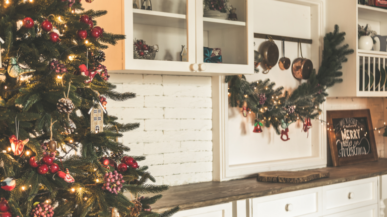4 ways to help your listings embrace the holiday season