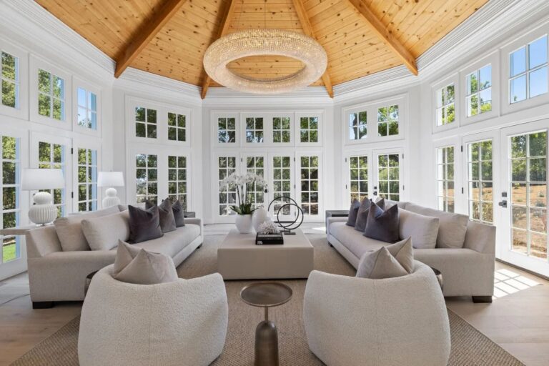 These 3 innovations in lighting technology make home showings a delight