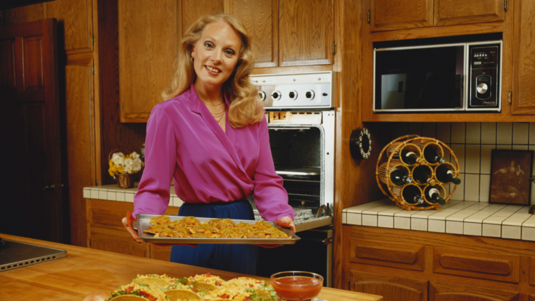 Circa 1980: What to know about 'totally awesome' kitchens and baths