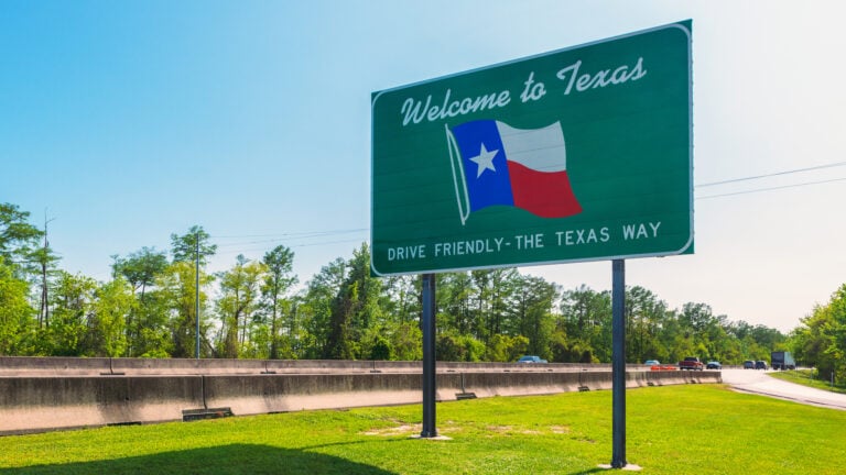 Texas broker latest to file suit over NAR's divisive 3-way agreement