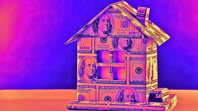 The dual benefits of all-cash home sales and moving prior to selling
