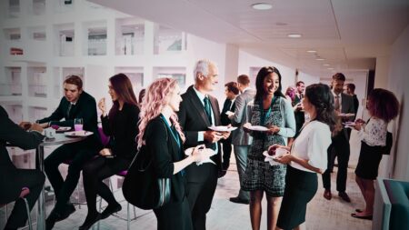 7 smart follow-ups to turn networking into relationships