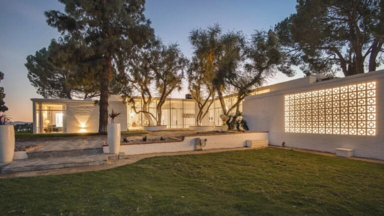 Sinatra's LA estate, where JFK trysted with Monroe, sells for $8M