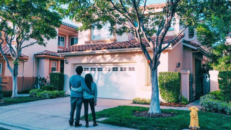 Higher rates aren't stopping homebuyers from bargain hunting