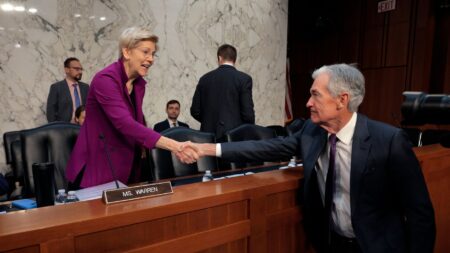 Elizabeth Warren calls Pulte out for social media attacks on Powell