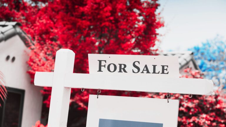 Mortgage rates hit 10-month low, spurring lower monthly payments