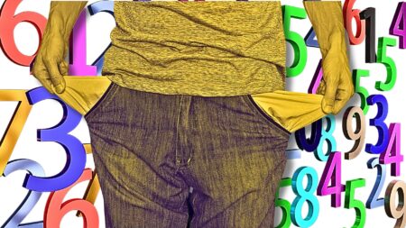 man with empty pockets in front of a number background to convey lead-generation metrics