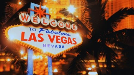 "Welcome to Fabulous Las Vegas, Nevada" sign
