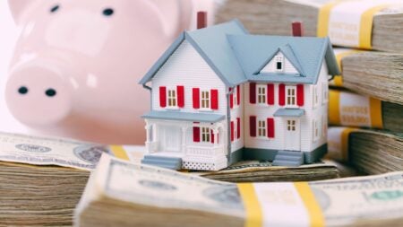 Median monthly housing payments see sharpest drop in almost 1 year