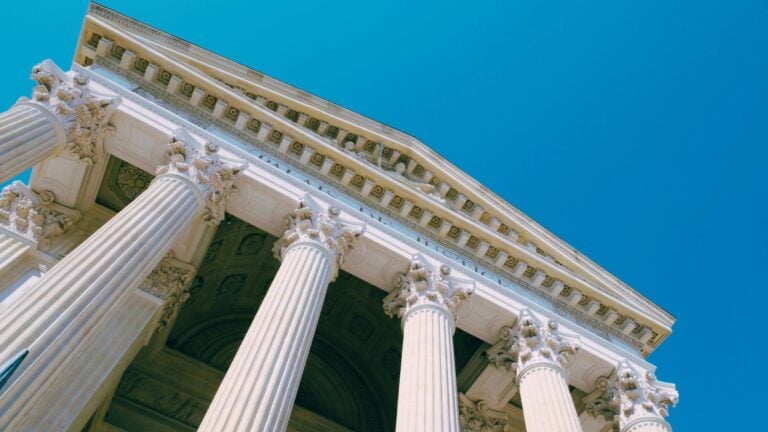 Supreme Court unanimously upholds foreclosure status quo