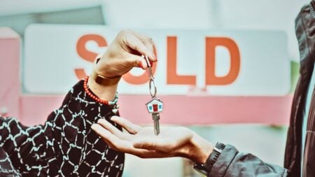 Opendoor acquires part of Doma to cut refinance closing costs