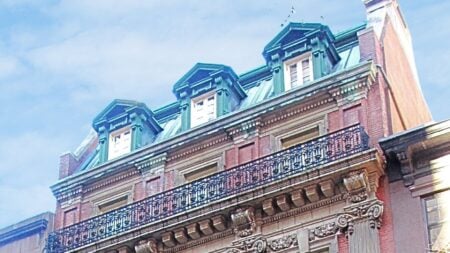 Lanier House 123 East 35th Street