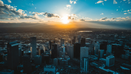 US home prices hold near all-time highs — but with weak momentum