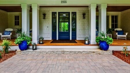 A southern front porch to show the HomeSmart NorthGroup merger