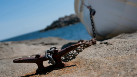 Zillow: Homebuyers drop anchor as mortgage rates rise