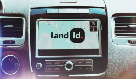 land id carplay for navigation